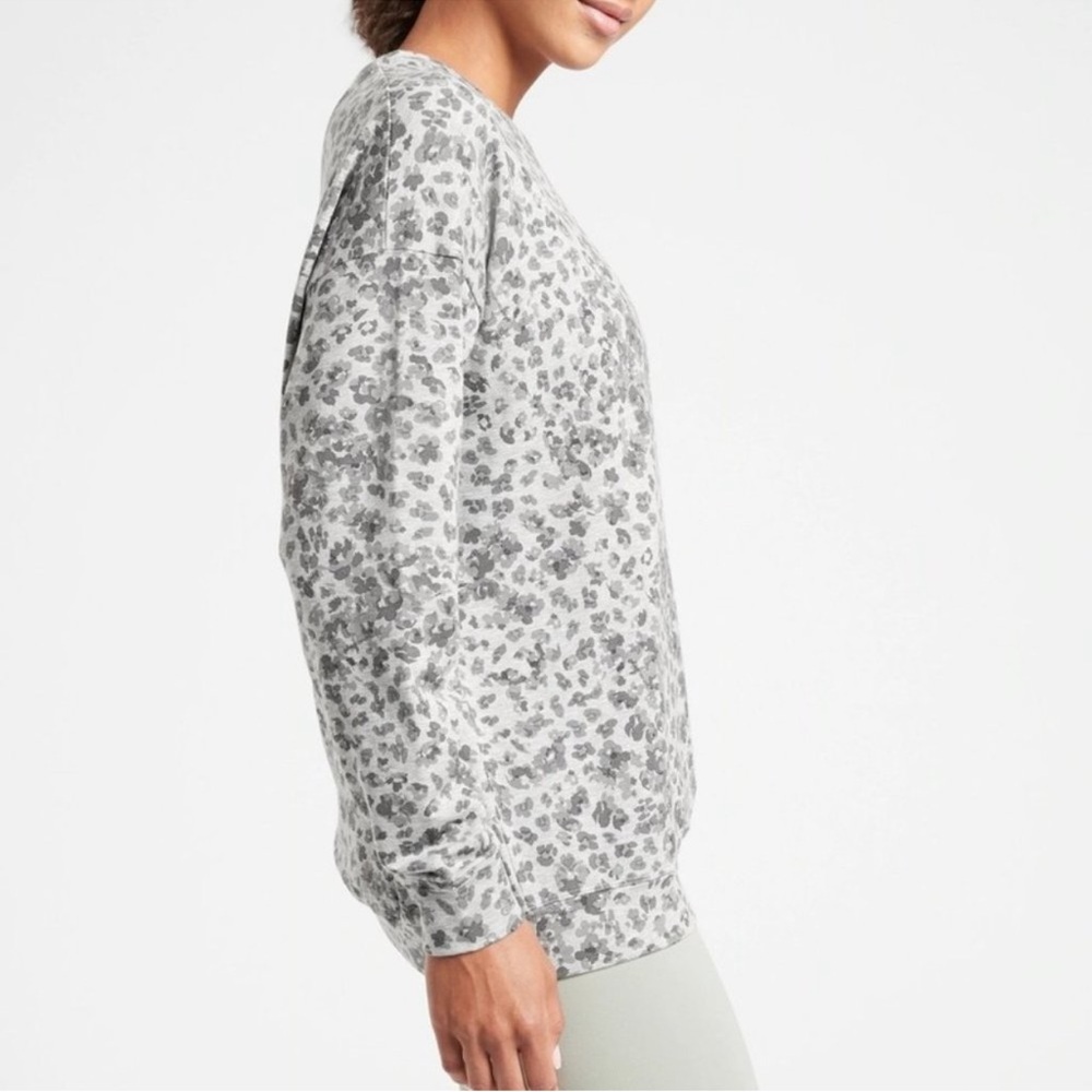 ATHLETA Studio to Street Splatter Sweatshirt in Grey - S
